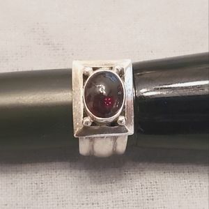 Beautiful Sterling Silver and Garnet ring, size 8